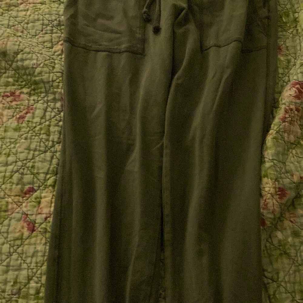 XS pants/leggings, olive color (pink offered in separate listing) Soft comfort. - Picture 4 of 5